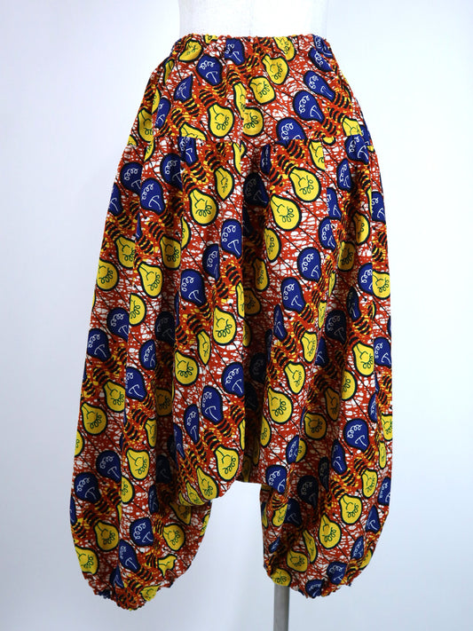 ポケット付きサルエルパンツ・ロング/ブルーとイエローの電球