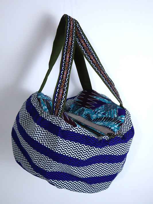 ファスナー付きパンプキンバッグ・ブルーストライプ