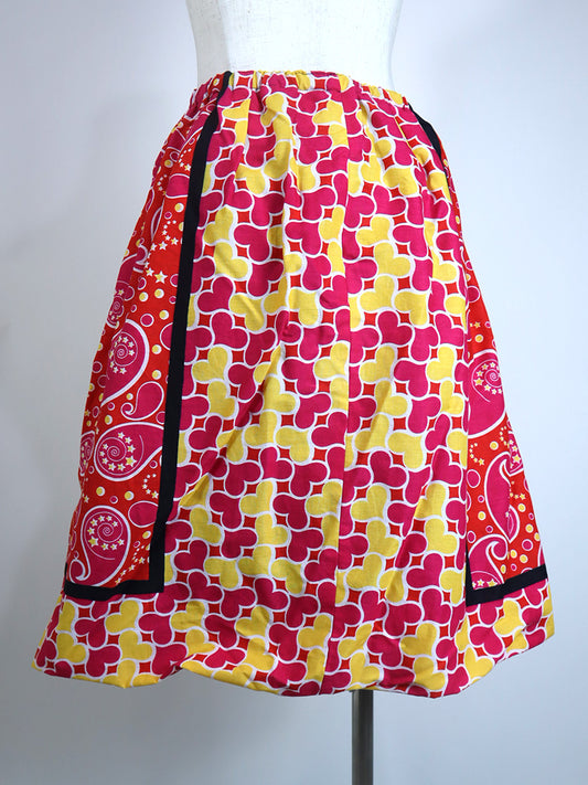 カンガのバルーンスカート・レッドペイズリー