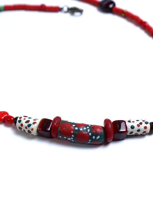 再生ガラスビーズのネックレス 591b