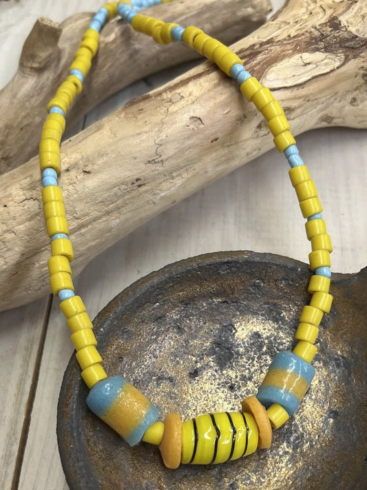 再生ガラスビーズのネックレス 591e