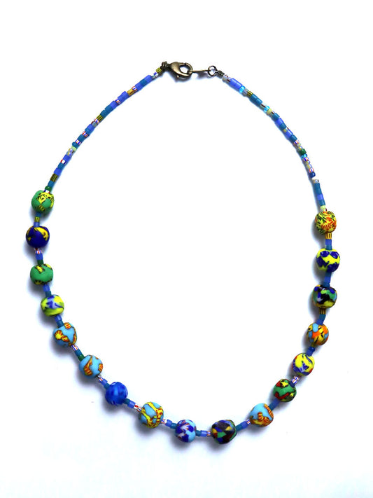 再生ガラスビーズのネックレス 5121c