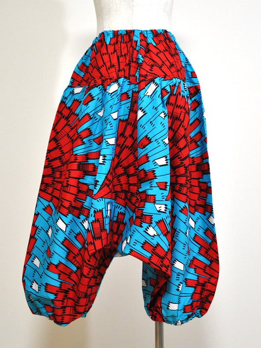 ポケット付きサルエルパンツ・ロング/ブルー&レッドタイルズ