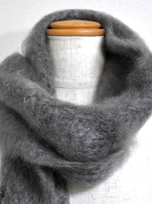 南アフリカのモヘアのマフラー・グレー