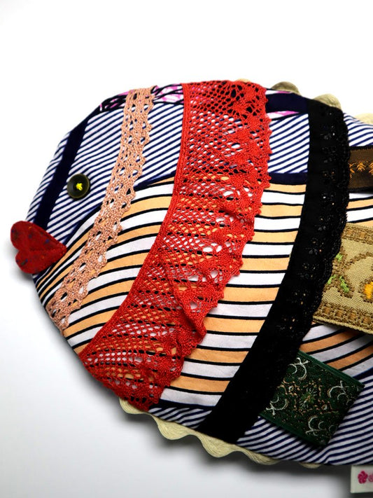 アフリカンプリントのお魚ポーチ・オレンジ×ウェーブライン