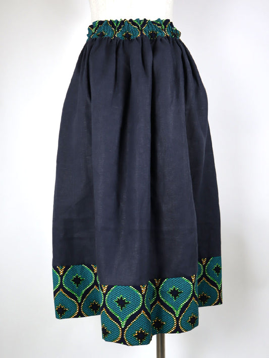 リネンのポケット付きギャザー切り替えスカート・グリーンダマスク(リネン色ネイビー)