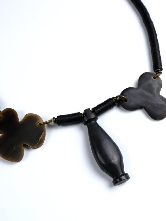 ケニアのネックレス/クローバー