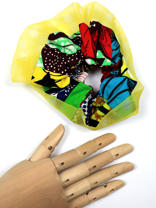 アフリカンプリントのパッチワークシュシュ・レッド×イエローのオーガンジー