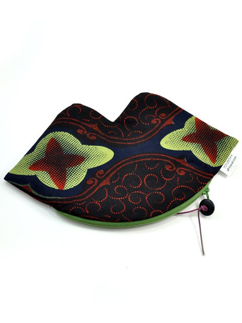 アフリカンプリントのくちびるポーチ・レッドアイビー