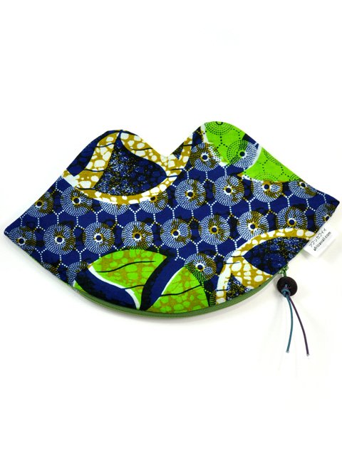 アフリカンプリントのくちびるポーチ・ハンドル