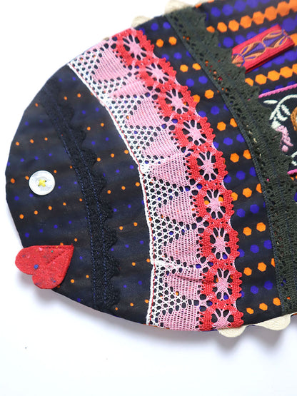 アフリカンプリントのお魚ポーチ・ブラック