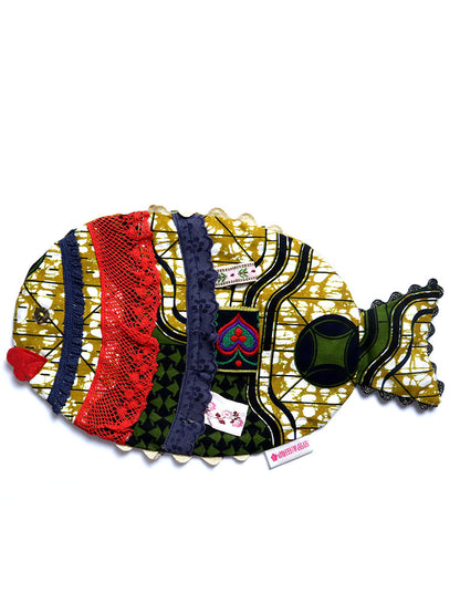 アフリカンプリントのお魚ポーチ・オーカー