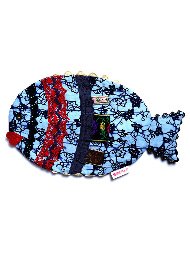 アフリカンプリントのお魚ポーチ・ライトブルー