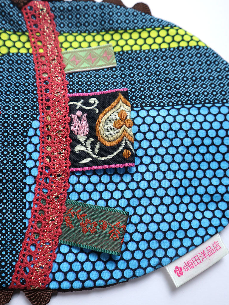 アフリカンプリントのお魚ポーチ・ブルードット