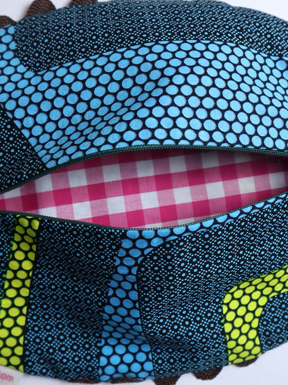 アフリカンプリントのお魚ポーチ・ブルードット