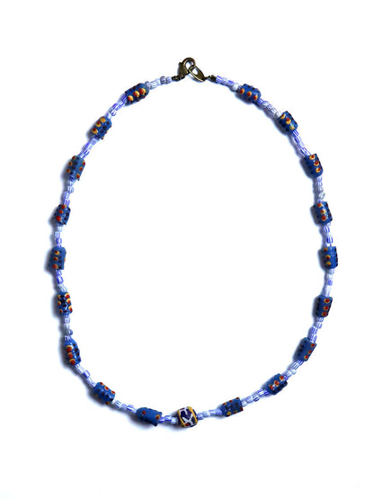 再生ガラスビーズのネックレス 5121a