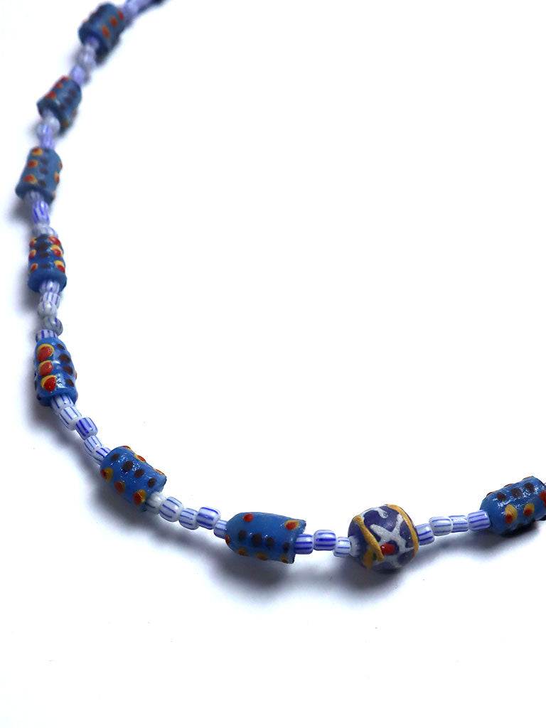 再生ガラスビーズのネックレス 5121a
