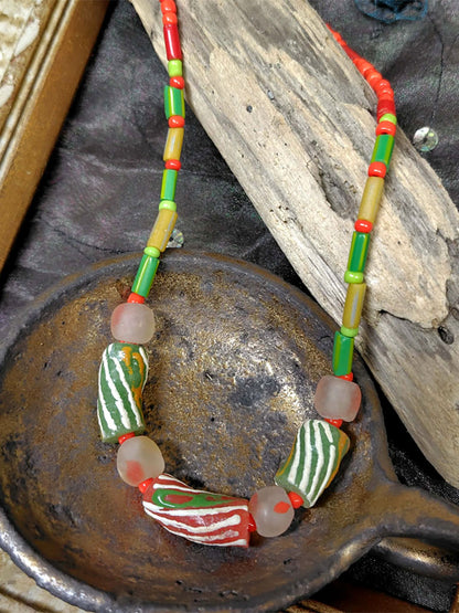 再生ガラスビーズのネックレス 5121b