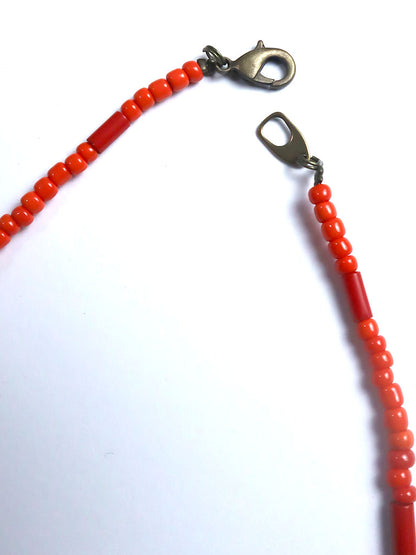 再生ガラスビーズのネックレス 5121b