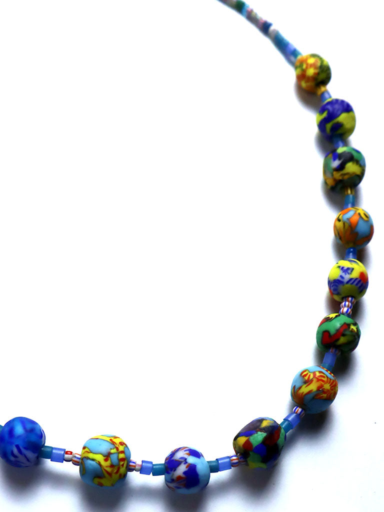 再生ガラスビーズのネックレス 5121c