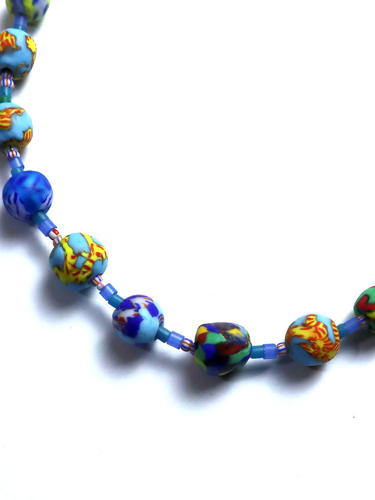 再生ガラスビーズのネックレス 5121c