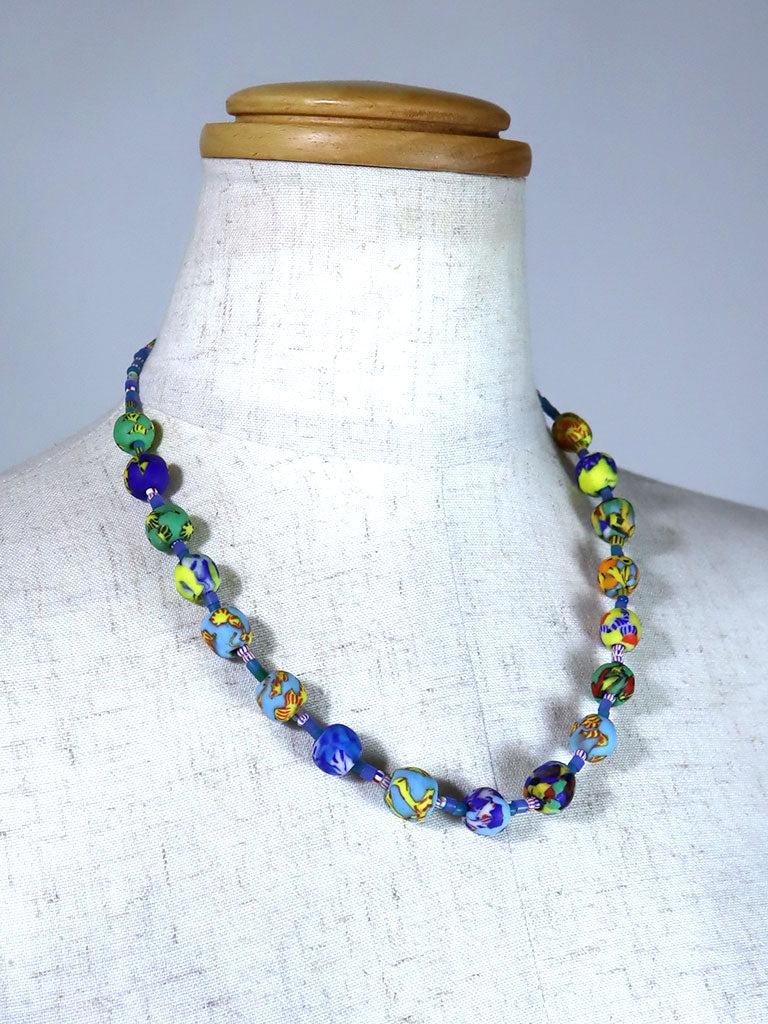 再生ガラスビーズのネックレス 5121c