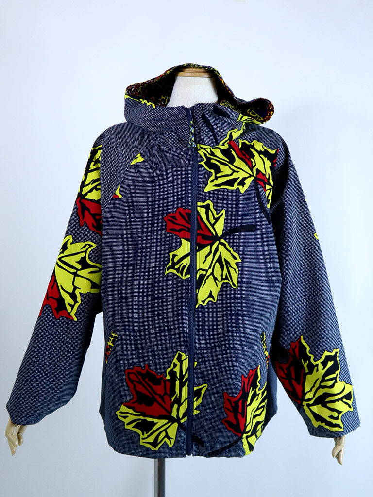 ポケット付きジップアップパーカー・ブルー×イエローリーフ