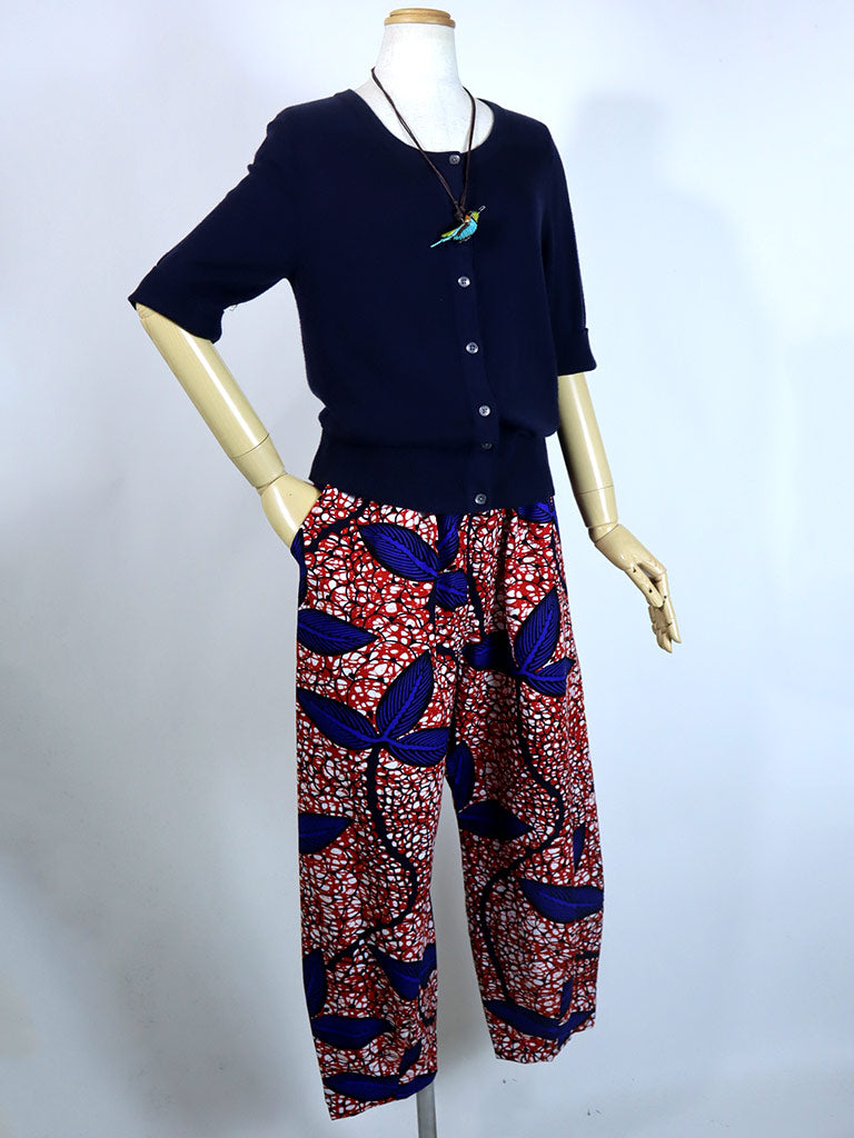 前後ポケット付きコクーンパンツ/レッド×ブルーの三つ葉