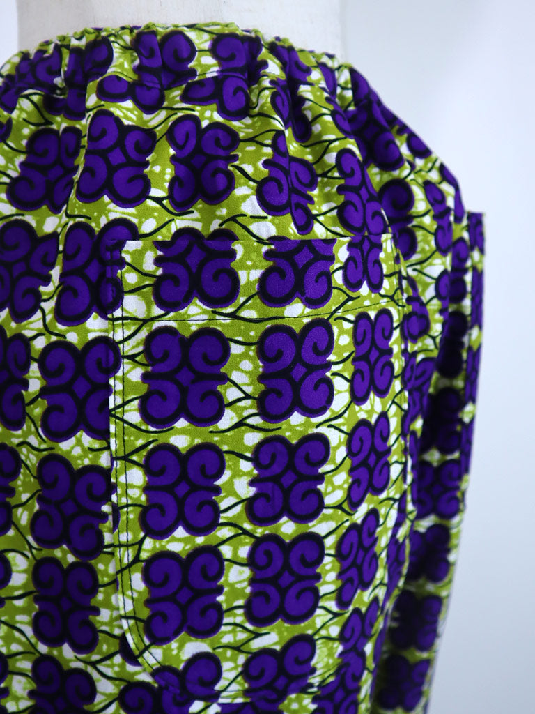 前後ポケット付きコクーンパンツ/グリーン×パープルスタンプ