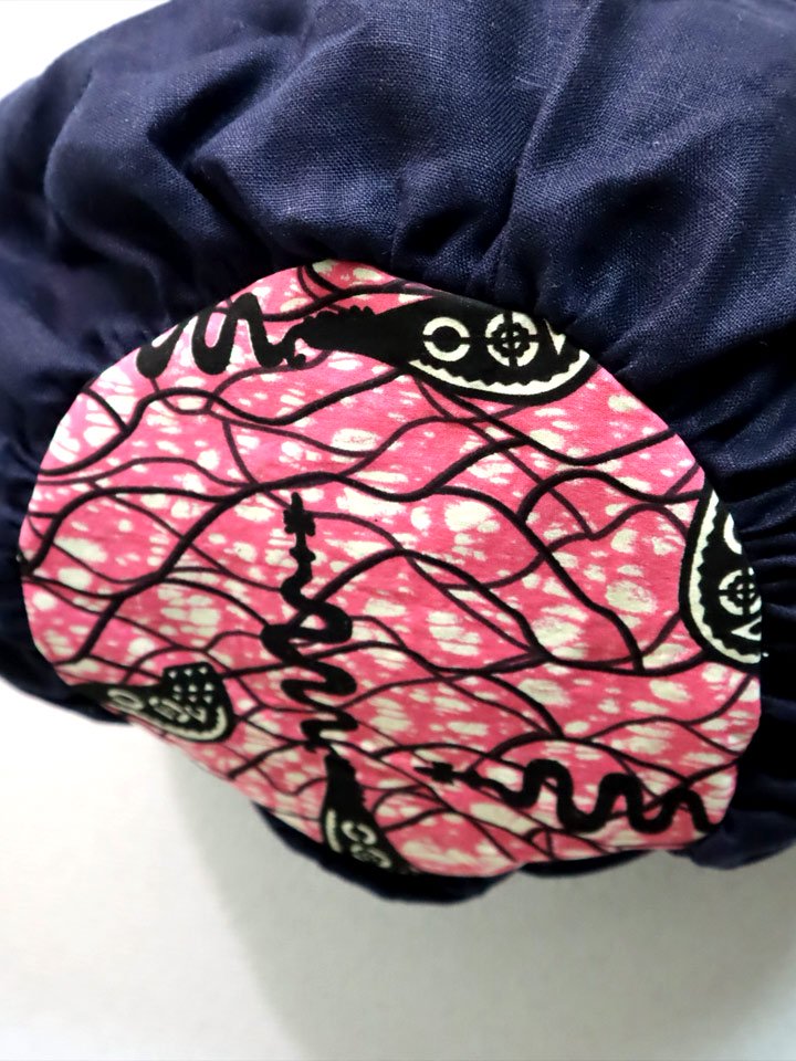 リネンのリバーシブルバッグ・ピンク×コークスクリュー（リネン色ネイビー）