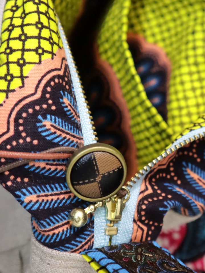 リネンのコラージュ・ショルダーバッグ・クリーム×ターコイズ