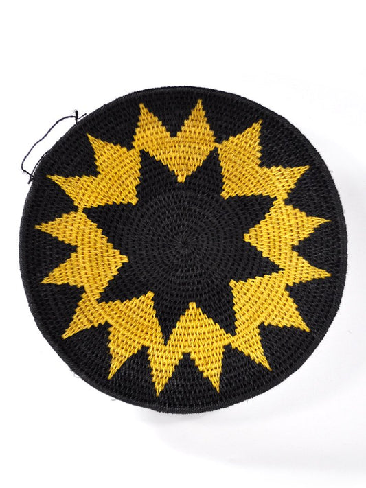 アフリカ(ジンバブエ)のサイザルバスケット/平かごボウル型M・イエロー&ブラックスター